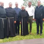 frații din conventul gălățean într-o scurtă vizită la Greci (mai 2021)